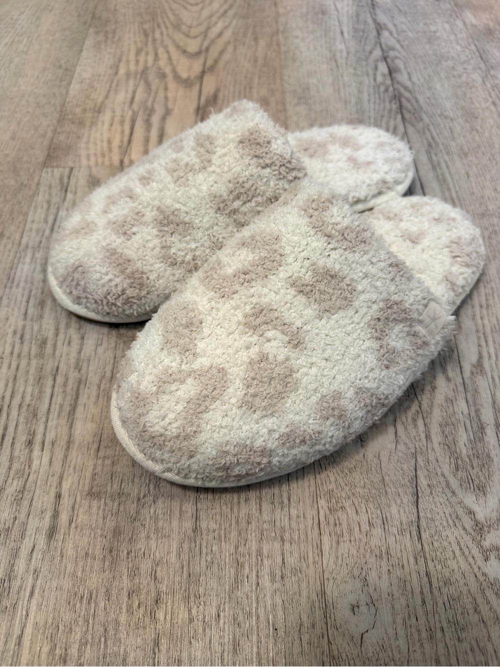 Barefoot Dreams Cream Leopard Cuddled-Up Slippers